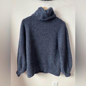 ARITZIA The Group Babaton Adichie Sweater Oversized turtleneck sweater blue XS